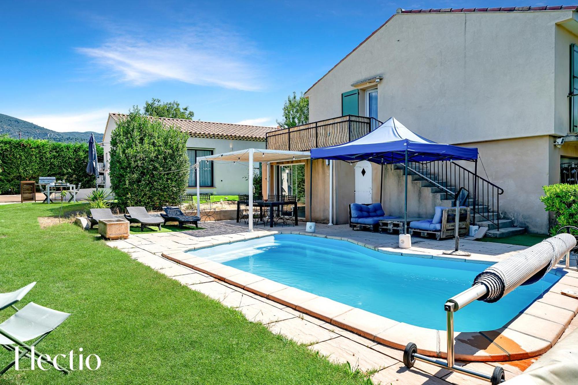 Villa Oliveda - Piscine & Salon Cinema Лурмарин Экстерьер фото